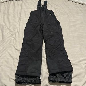 Children’s snow suit black size 10